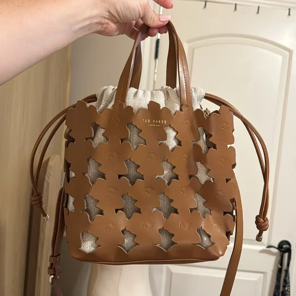 Ted Baker London Florean Flower Laser Cut Tote - Picture 6 of 12